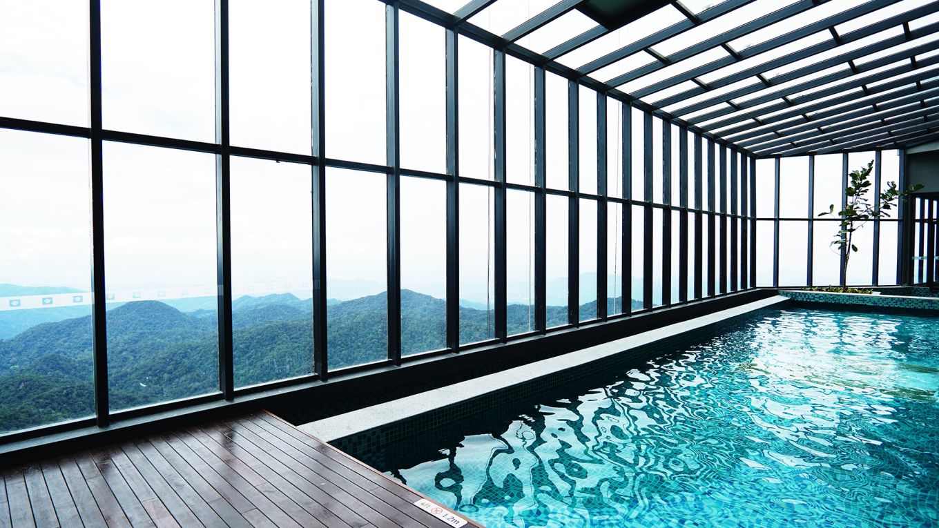 stronginfinity-pool-strong